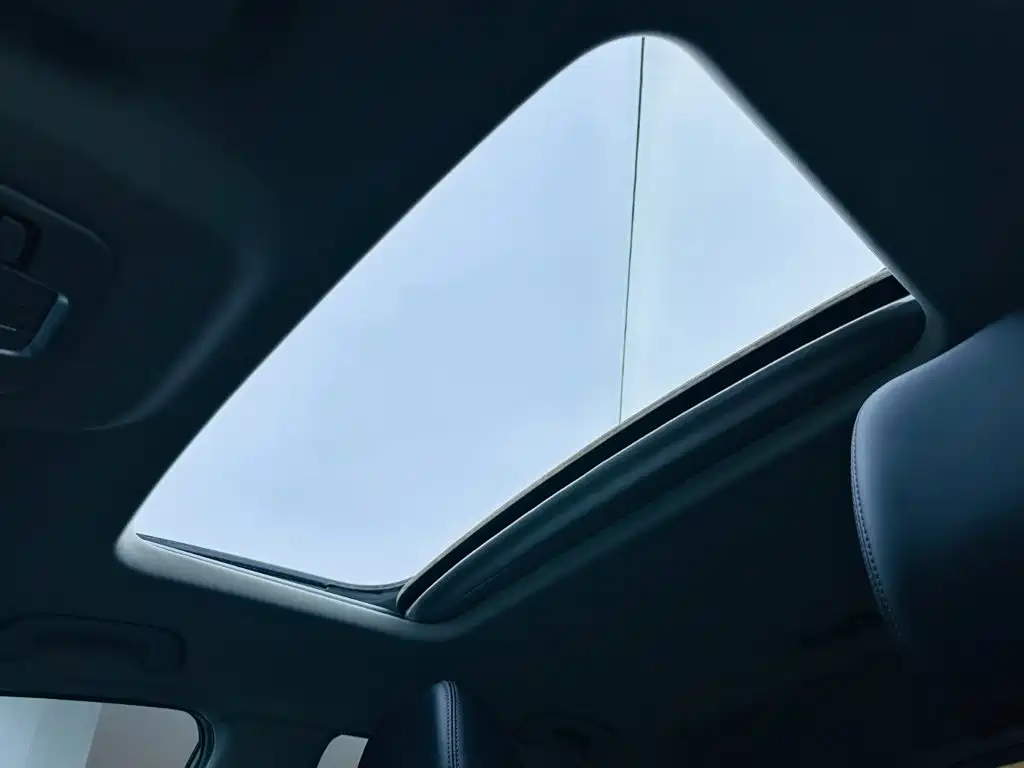 Geely Binyue — миниатюра 13