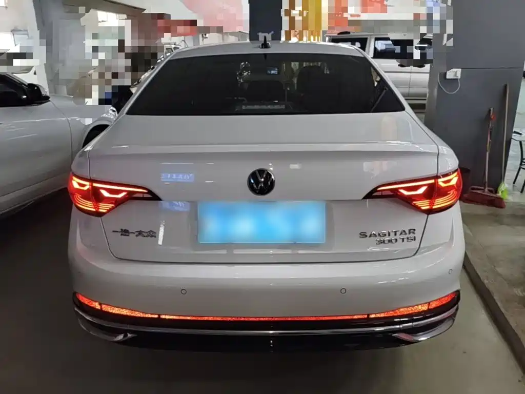 Volkswagen Sagitar — миниатюра 6
