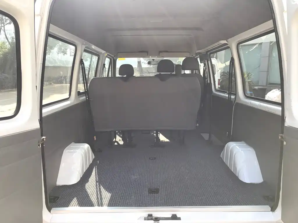 Ford Transit Classic — миниатюра 12