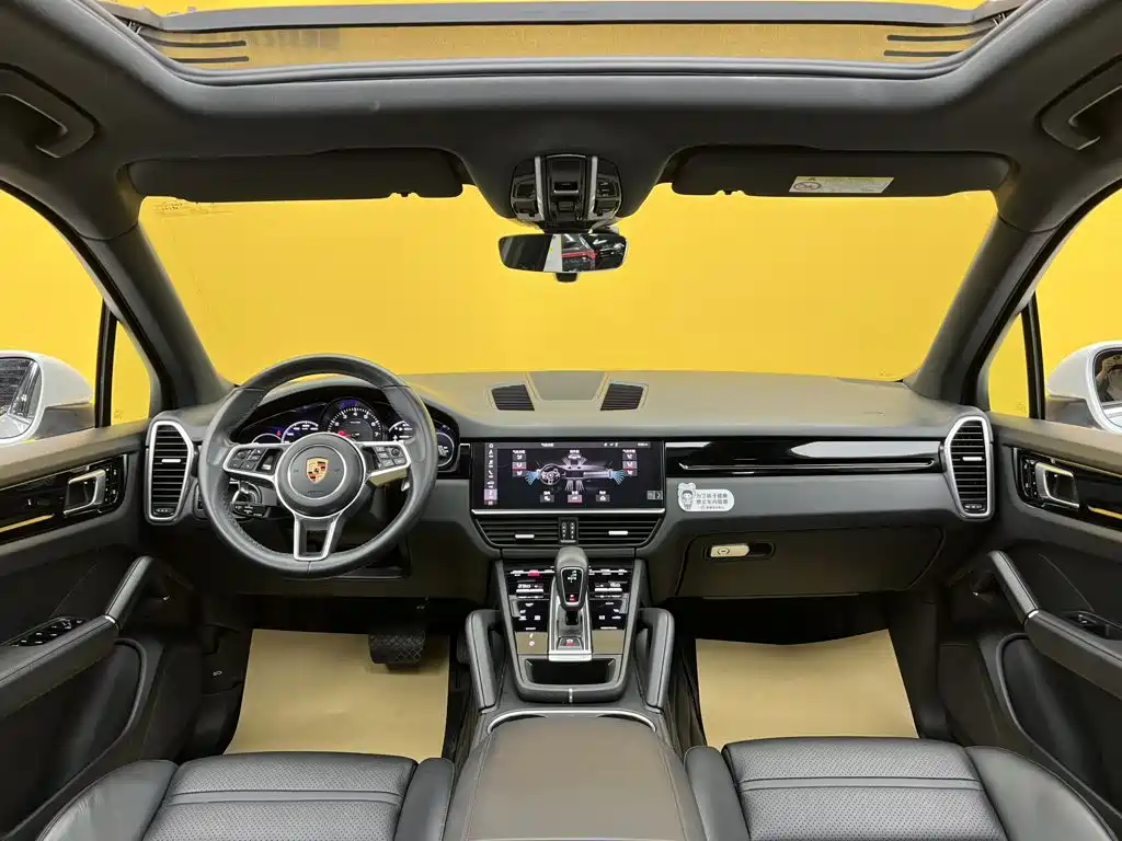 Porsche Cayenne — миниатюра 14