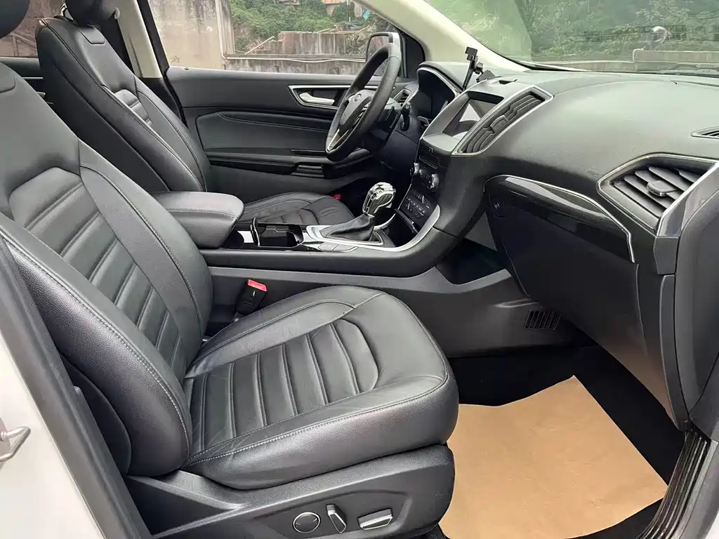 Ford Edge — миниатюра 20