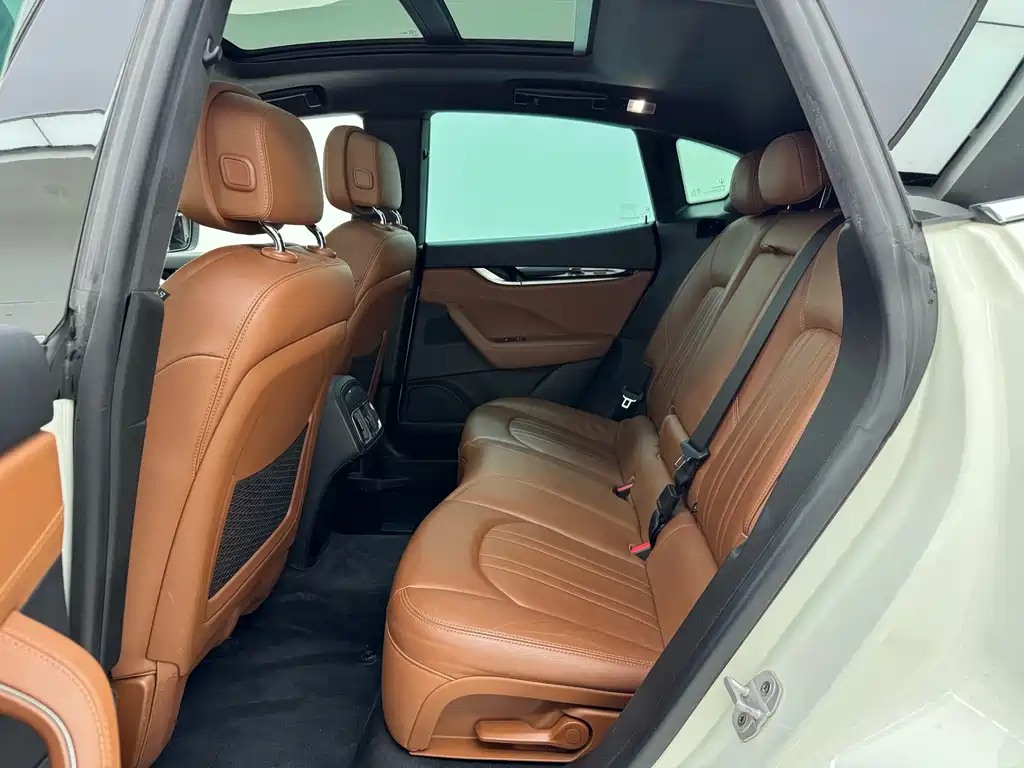 Maserati Levante — миниатюра 17