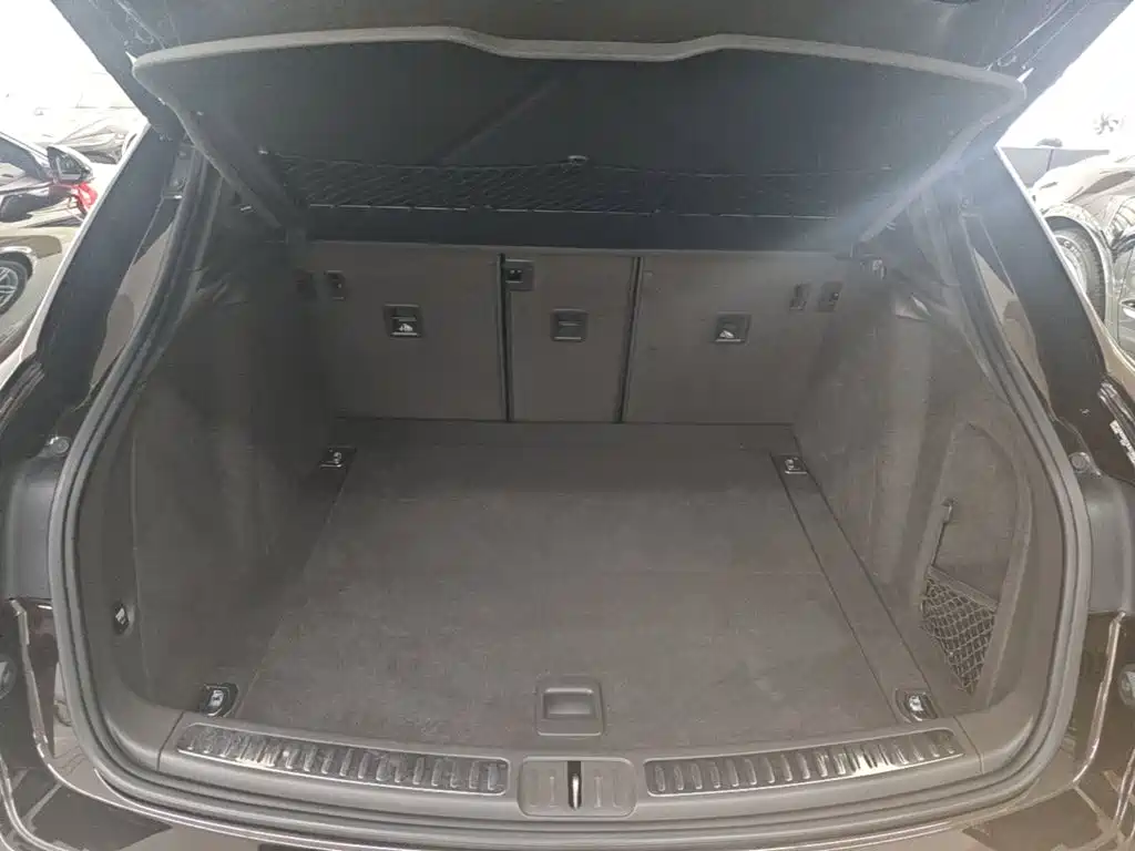 Porsche Macan — миниатюра 19