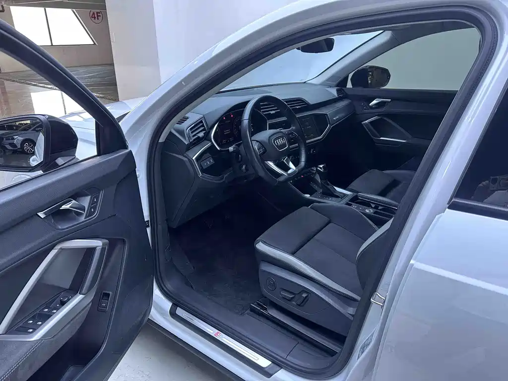 Audi Q3 — миниатюра 9