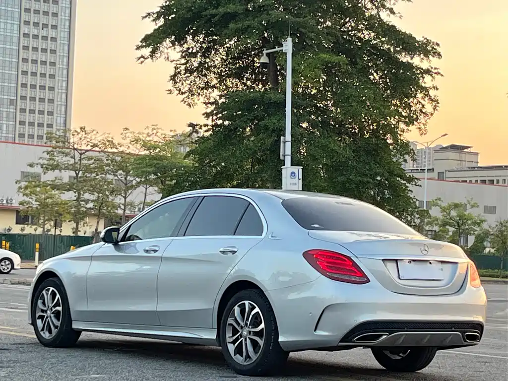 Mercedes-Benz C-Class — миниатюра 9