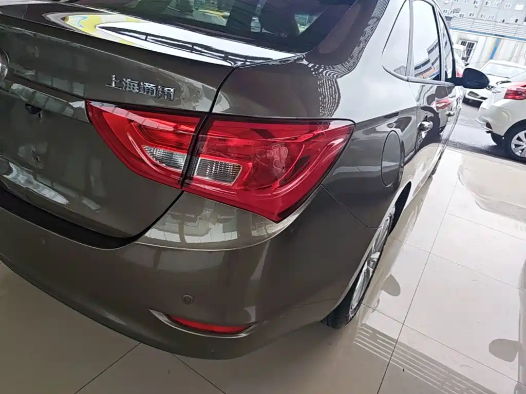 Buick Excelle — миниатюра 8
