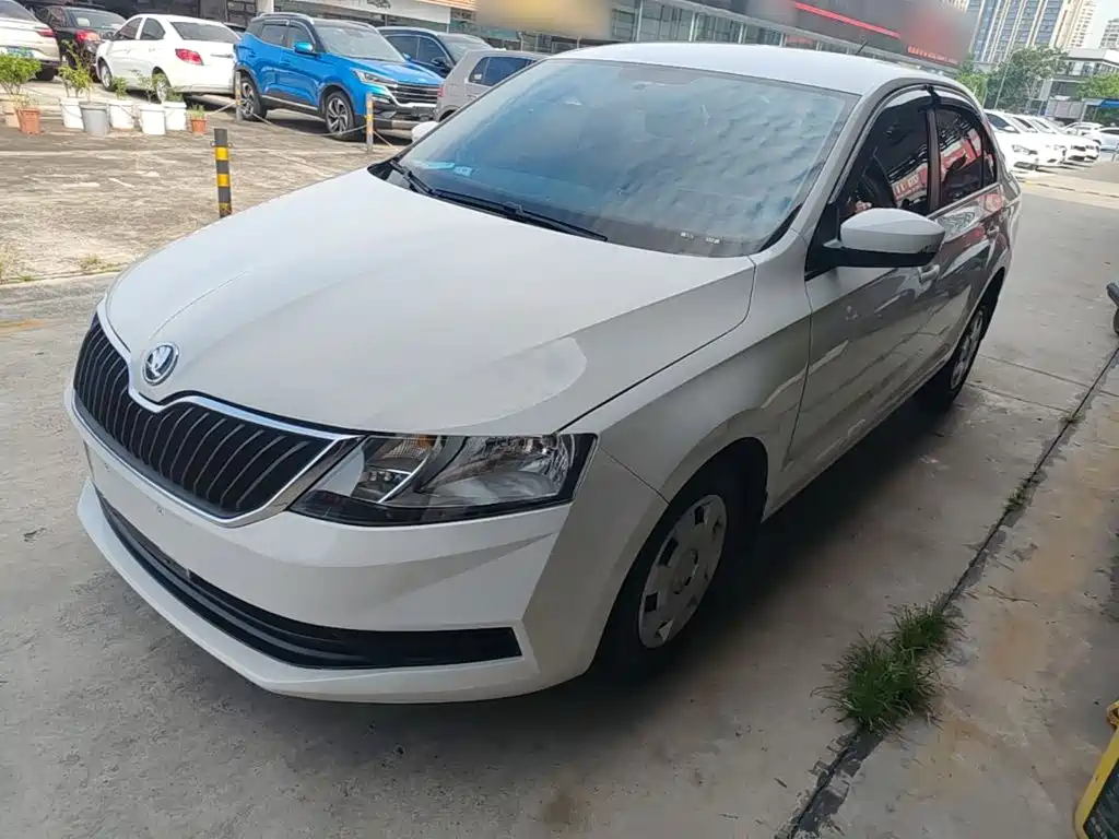 Skoda Rapid — миниатюра 2