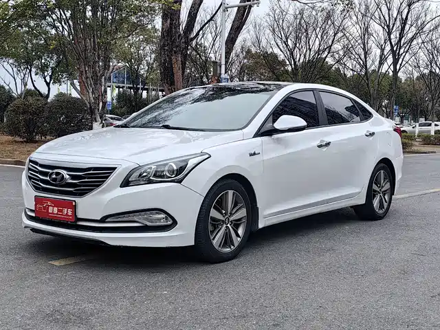 hyundai name-picture