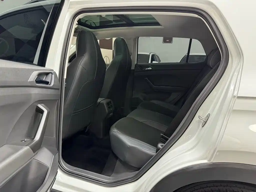 Volkswagen T-Cross — миниатюра 8