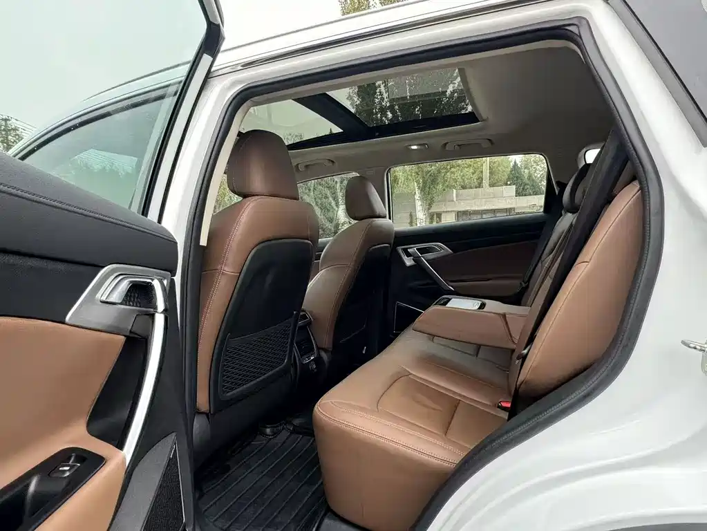 Geely Boyue — миниатюра 8