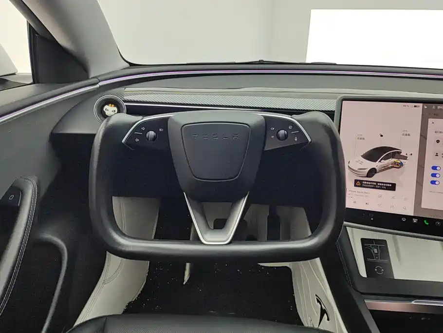 Tesla Model 3 — миниатюра 15