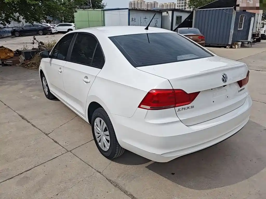 Volkswagen Santana — миниатюра 5