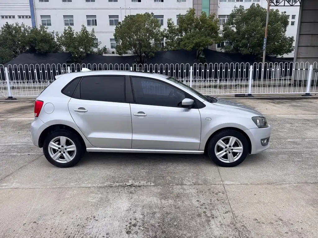Volkswagen Polo — миниатюра 4