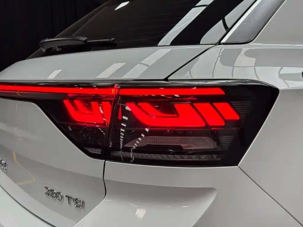 Volkswagen T-Roc — миниатюра 20