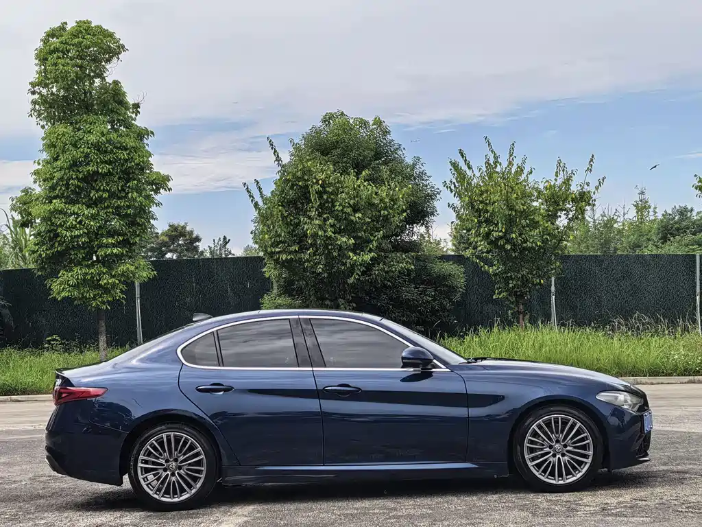 Alfa Romeo Giulia — миниатюра 7