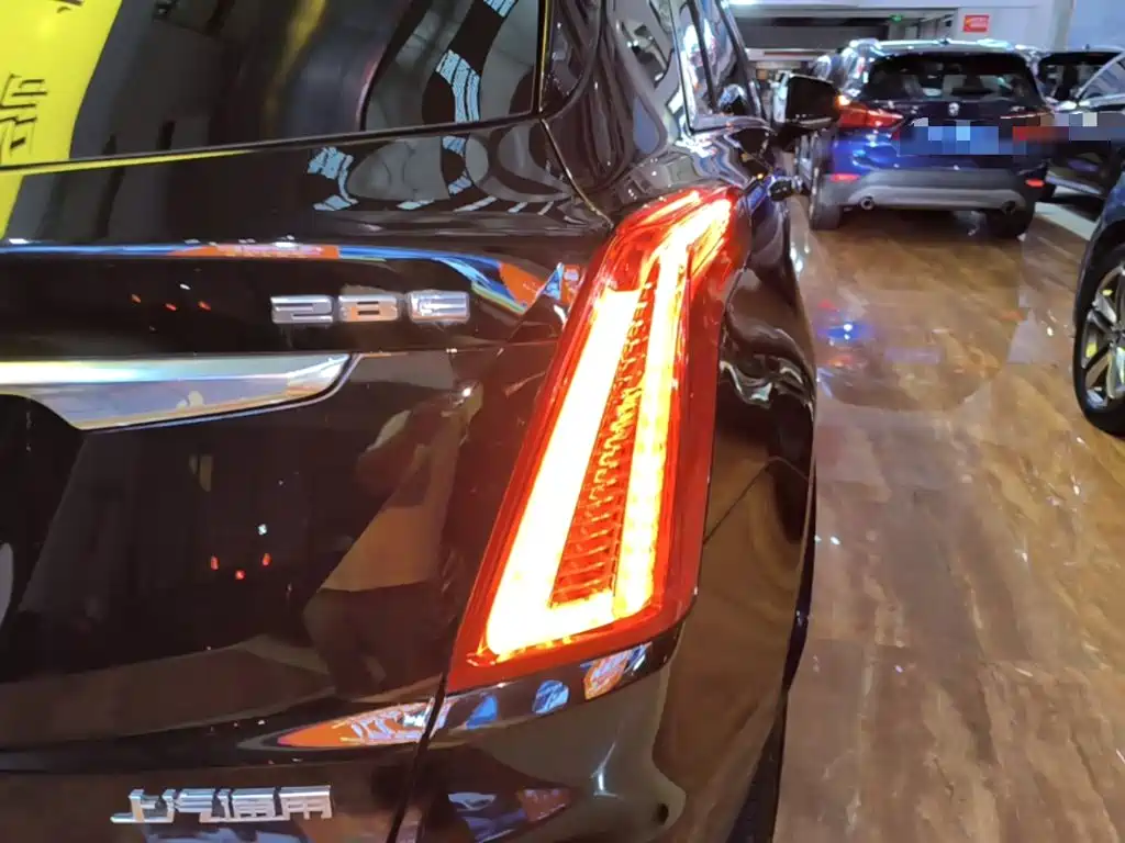 Cadillac XT5 — миниатюра 8