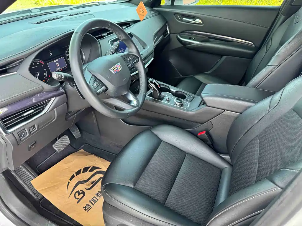 Cadillac XT4 — миниатюра 7