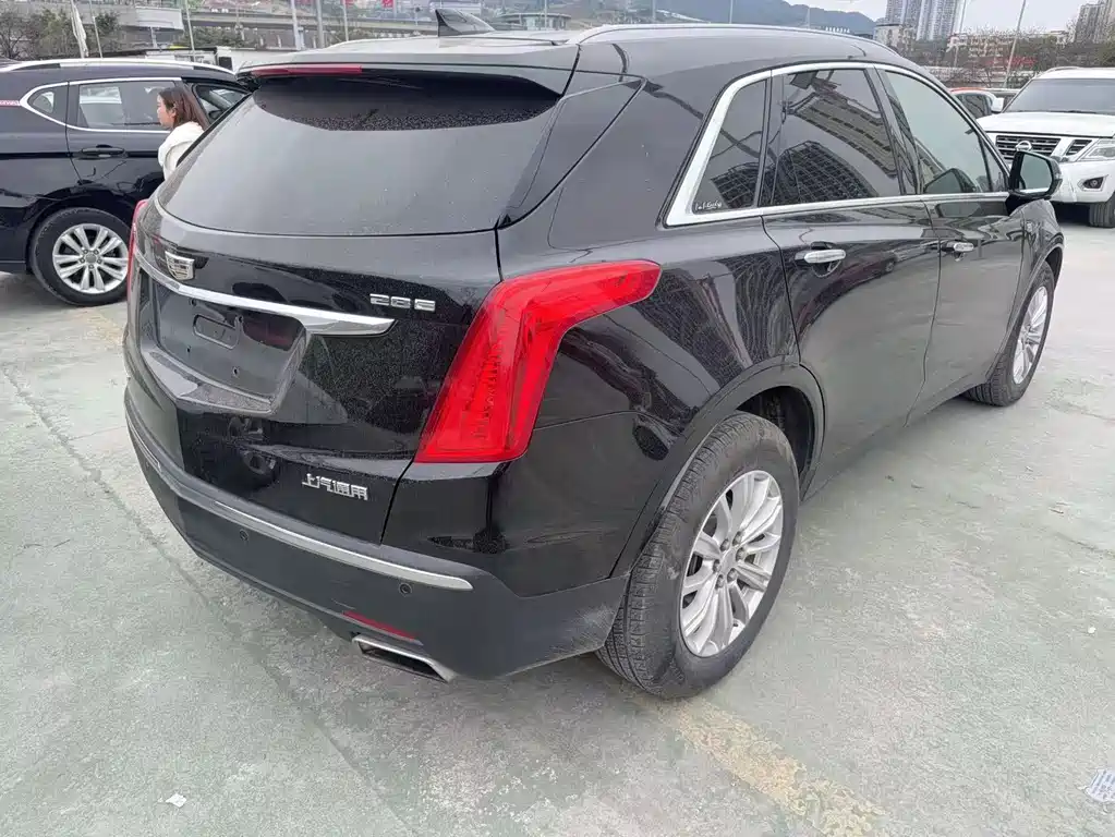 CADILLAC XT5