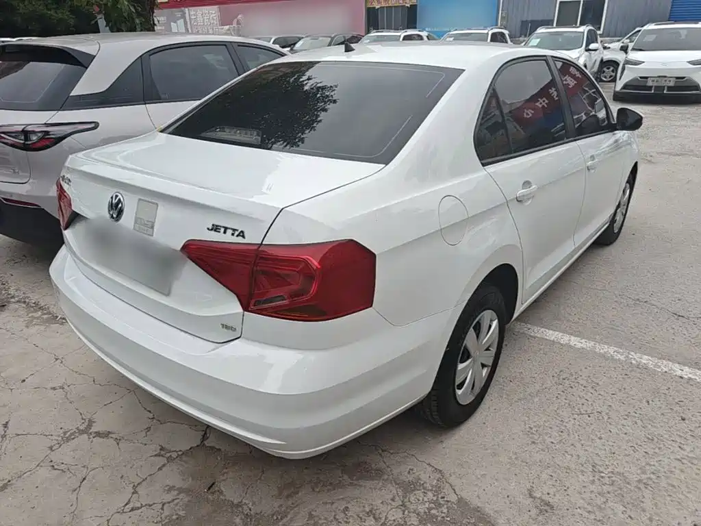 Volkswagen Jetta — миниатюра 7