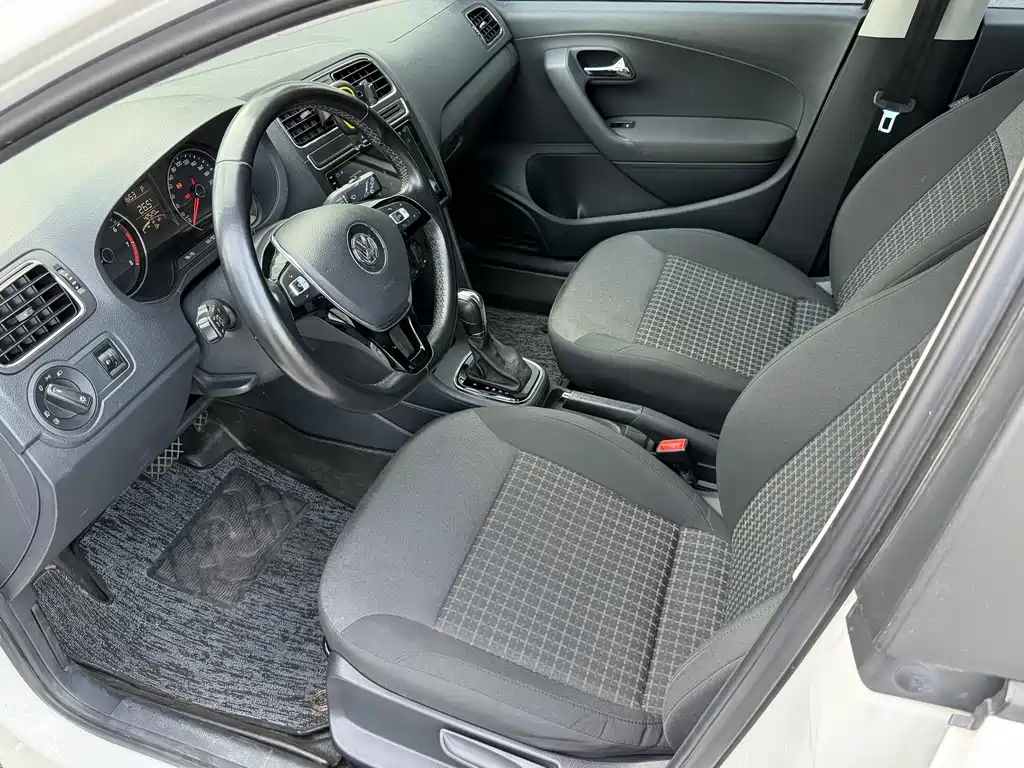 Volkswagen Polo — миниатюра 5