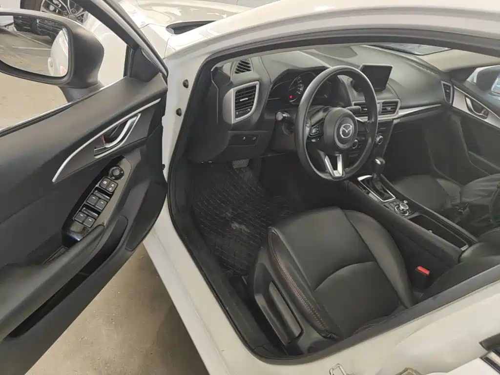 Mazda 3 Axela — миниатюра 16