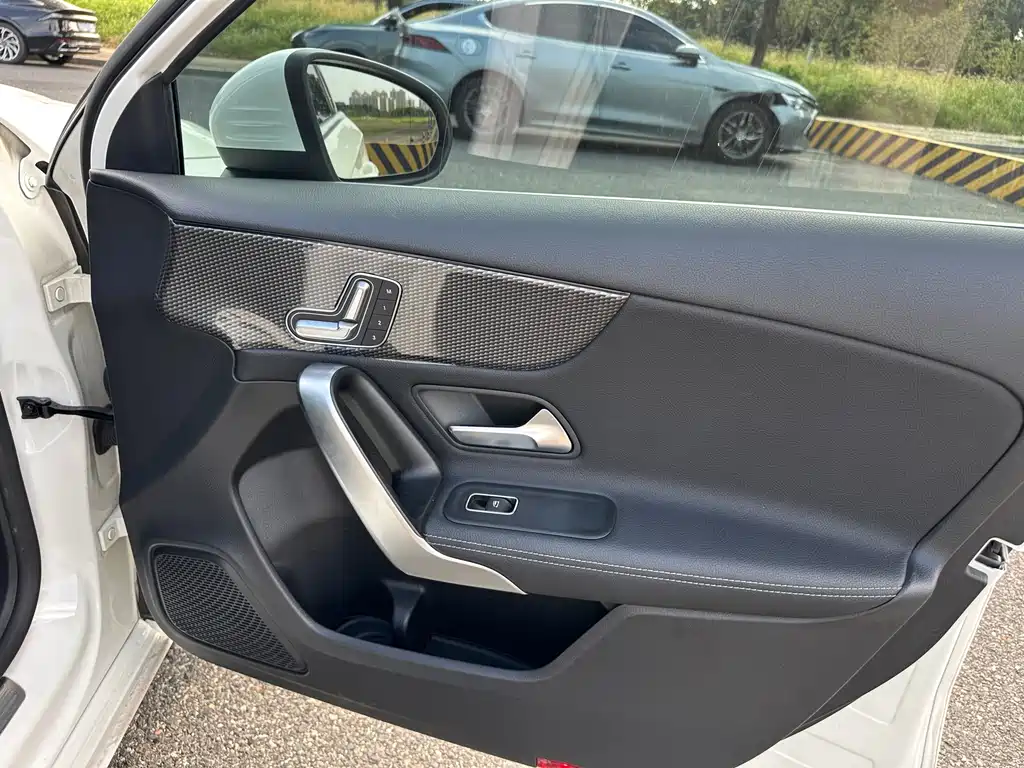 Mercedes-Benz A-Class (Import) — миниатюра 19