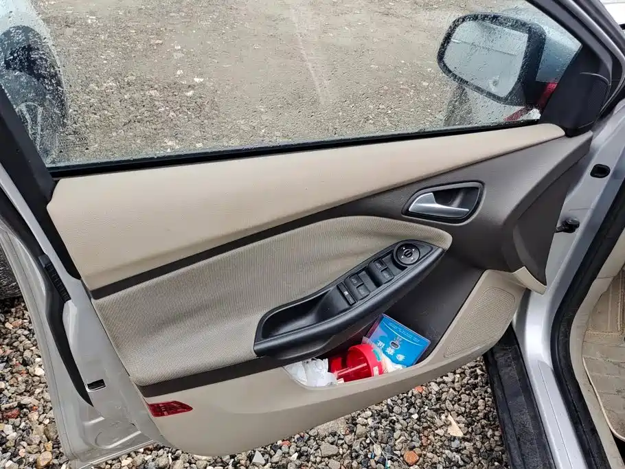 Ford Focus — миниатюра 7