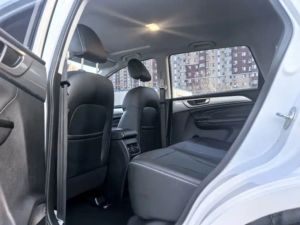 Haval M6 — миниатюра 6