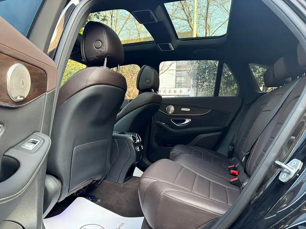 Mercedes-Benz GLC — миниатюра 12