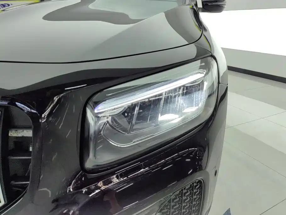 Mercedes-Benz GLB — миниатюра 5