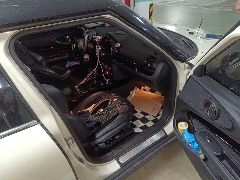 MINI Mini Clubman — миниатюра 20