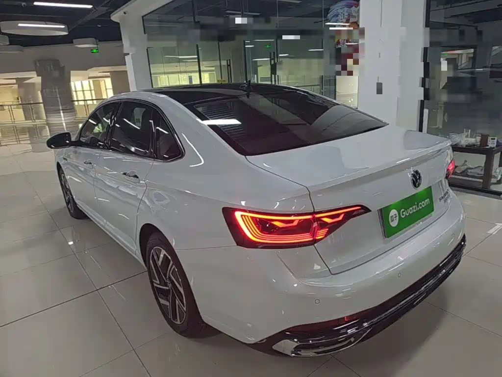Volkswagen Sagitar — миниатюра 5