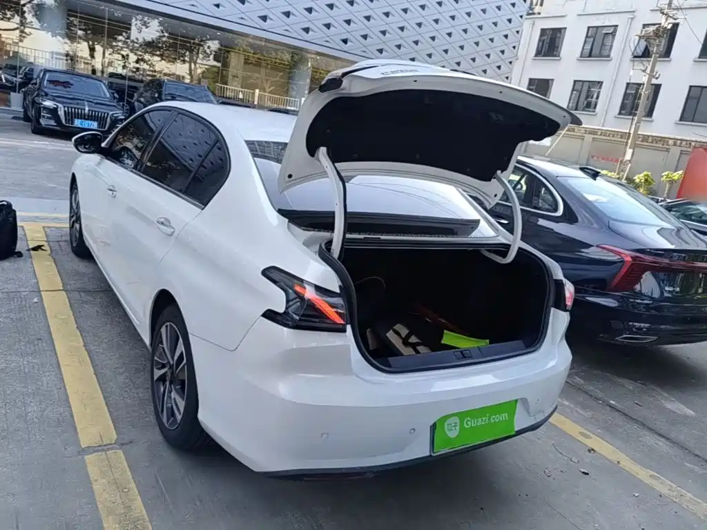 Peugeot 408 — миниатюра 19