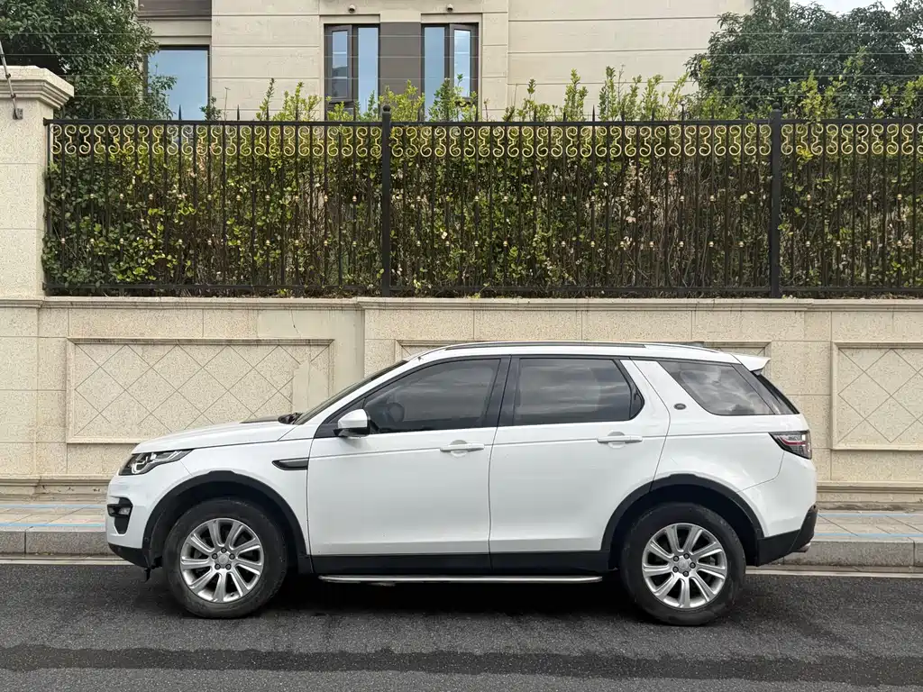 Land Rover Discovery Sport — миниатюра 3