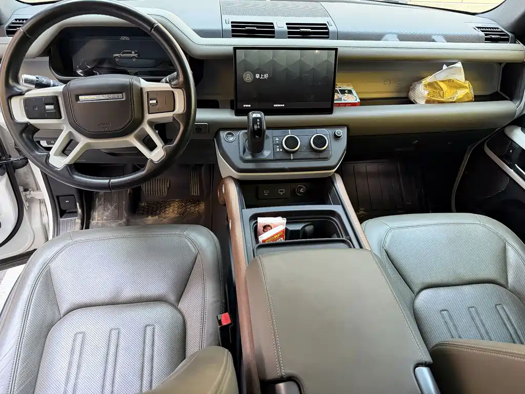 Land Rover Defender — миниатюра 6