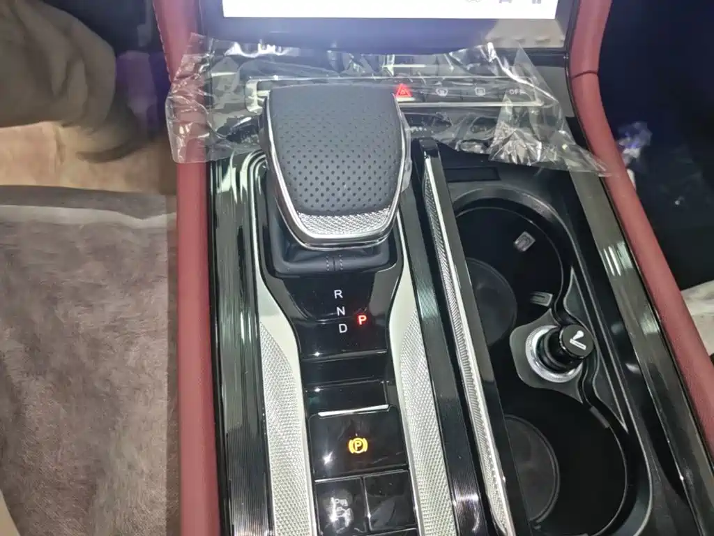Hongqi Hongqi H5 PHEV — миниатюра 14