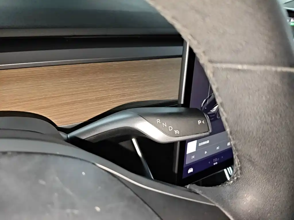 Tesla Model 3 — миниатюра 14