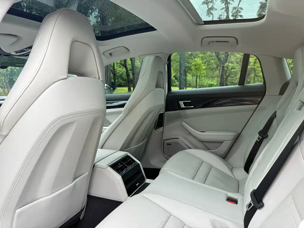 Porsche Panamera — миниатюра 6