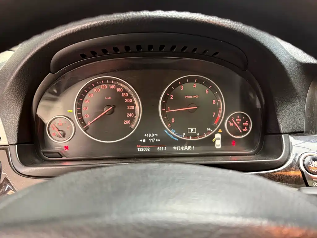 BMW 5 Series — миниатюра 8