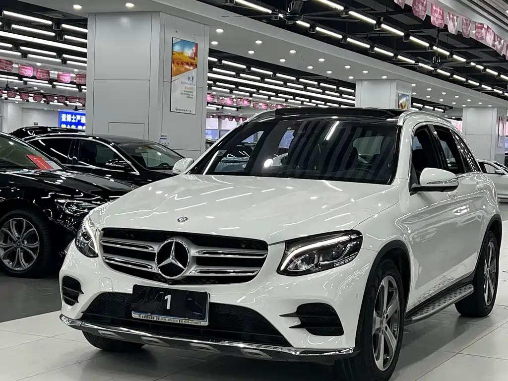 MERCEDES-BENZ GLC