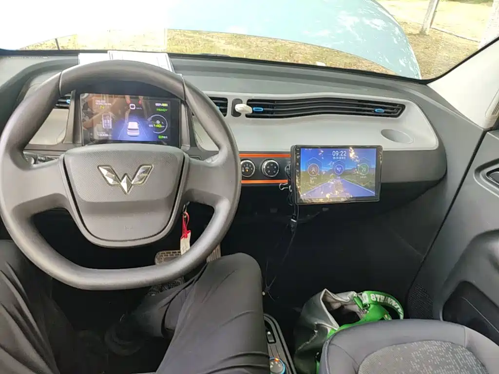 Wuling MINIEV — миниатюра 10