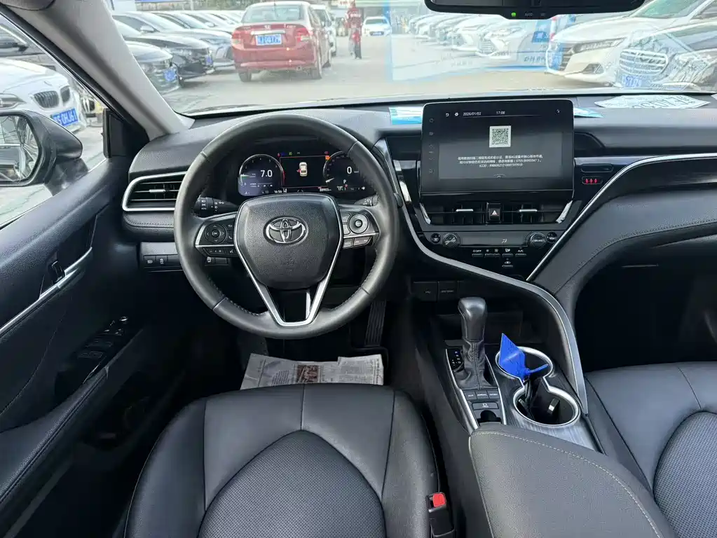 TOYOTA CAMRY