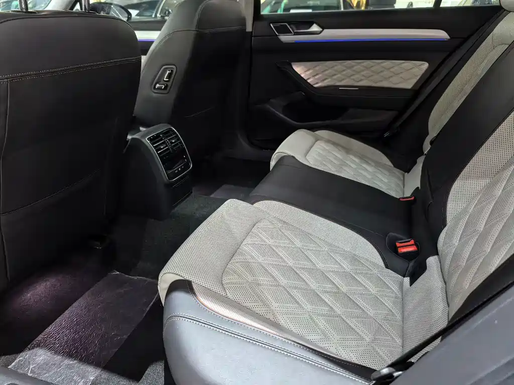 Volkswagen Magotan — миниатюра 7