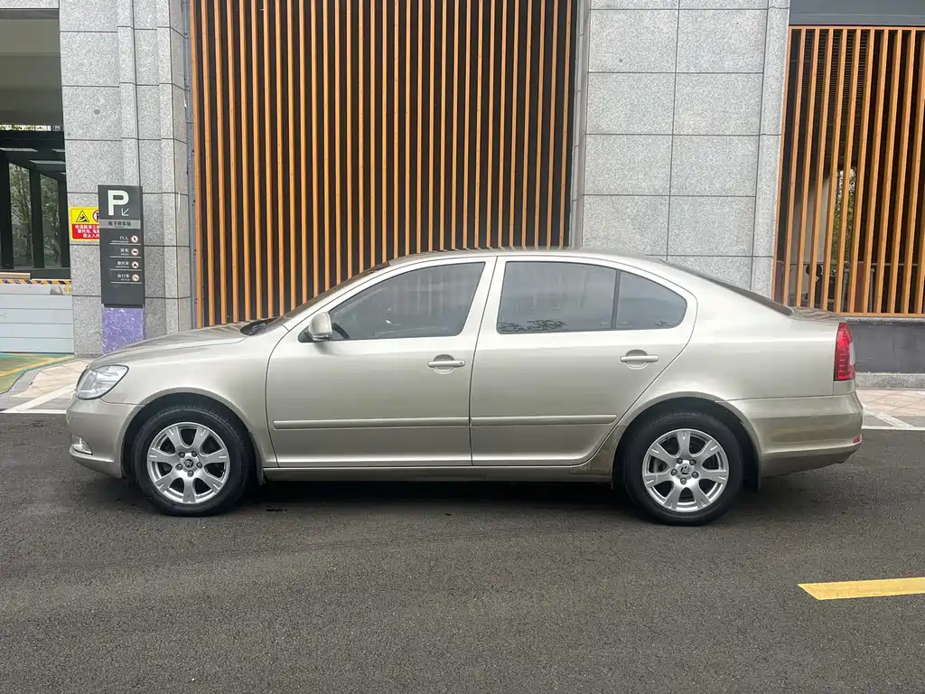 Skoda Octavia — миниатюра 7