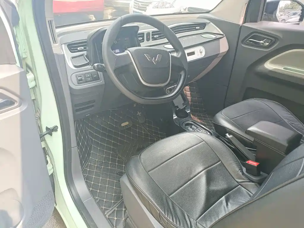 Wuling MINIEV — миниатюра 9