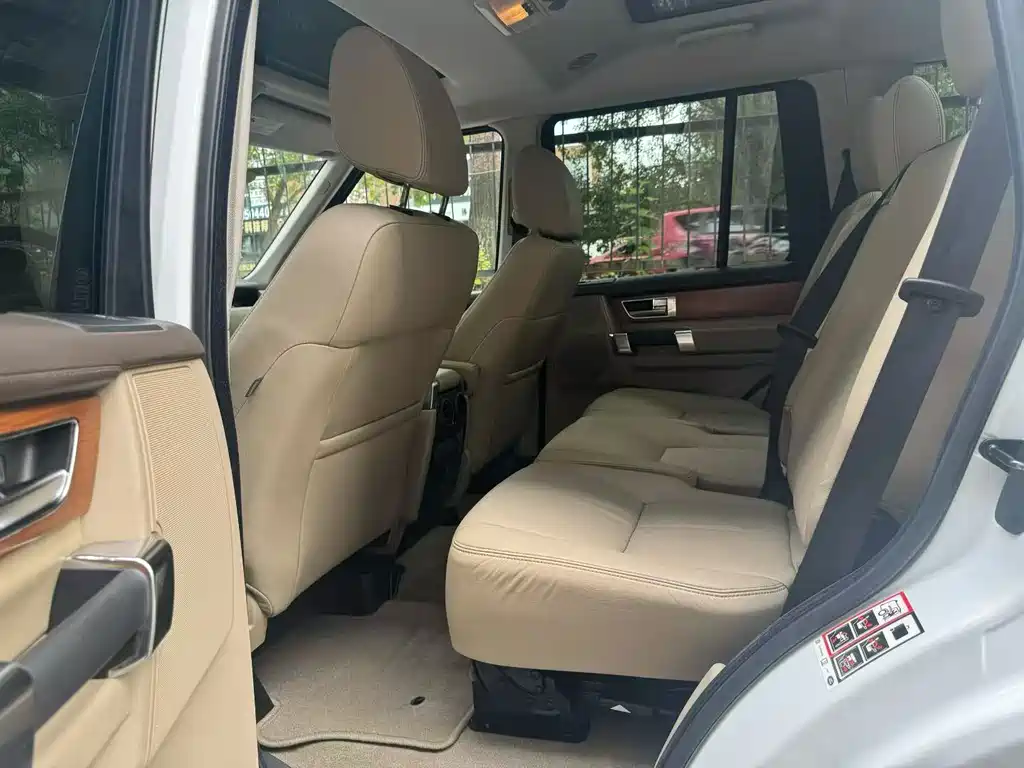 Land Rover Discovery — миниатюра 5