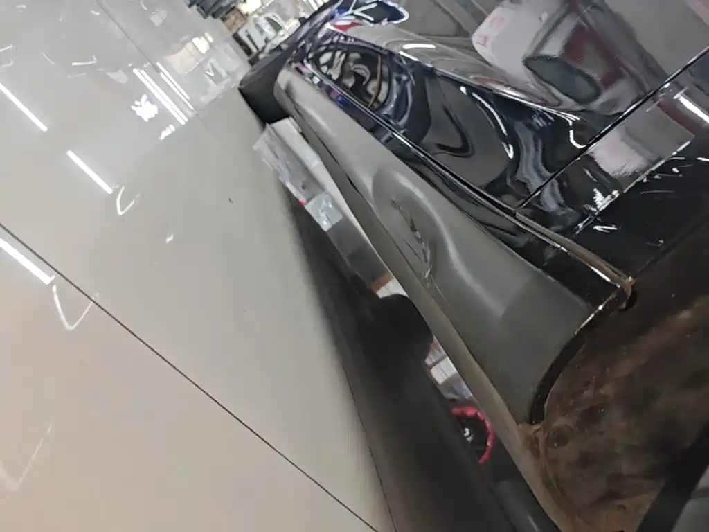 Tesla Model 3 — миниатюра 21