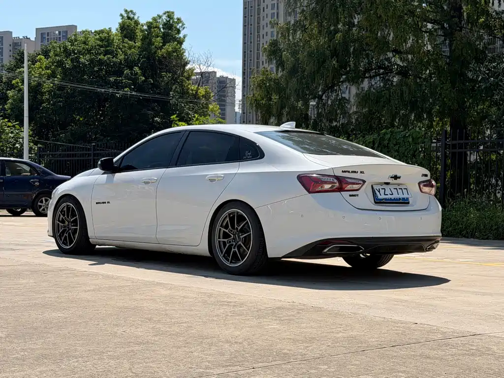 Chevrolet Malibu XL — миниатюра 10