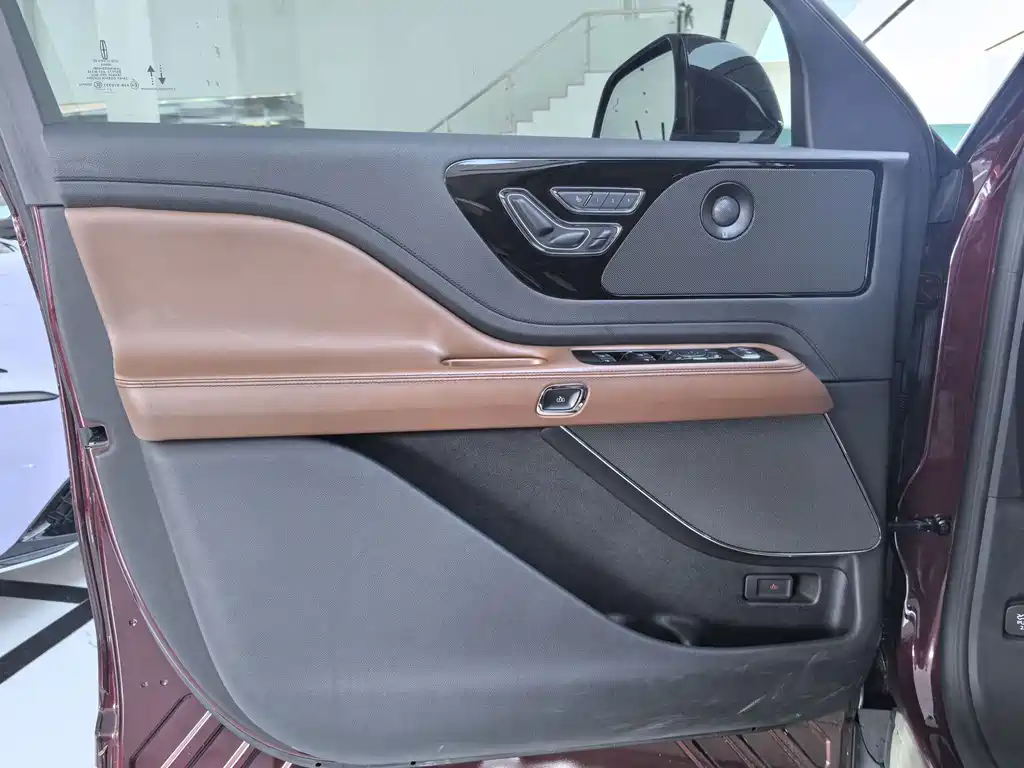 Lincoln Aviator 3.0T V6 4WD Elegant Edition, фото 4