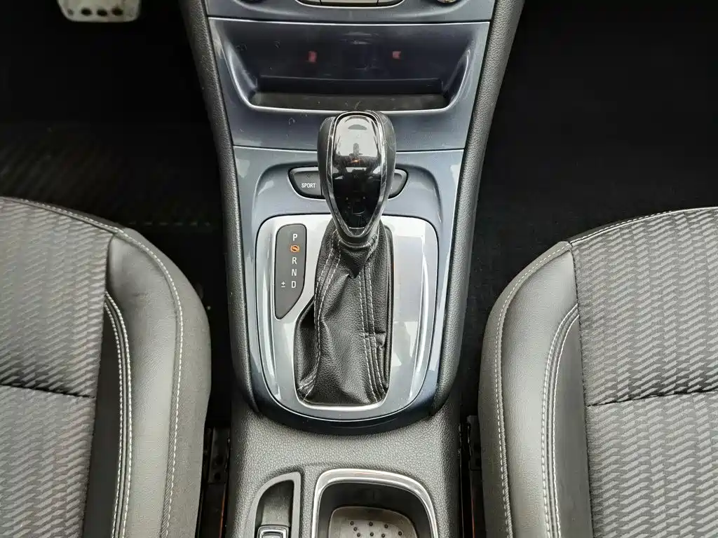 Buick Verano — миниатюра 13